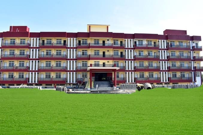 LNCT University