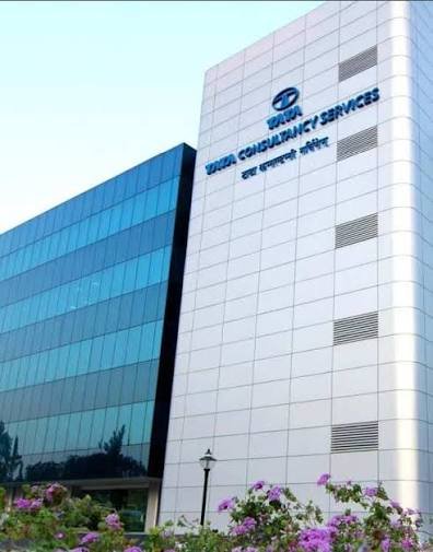 Saroj International University